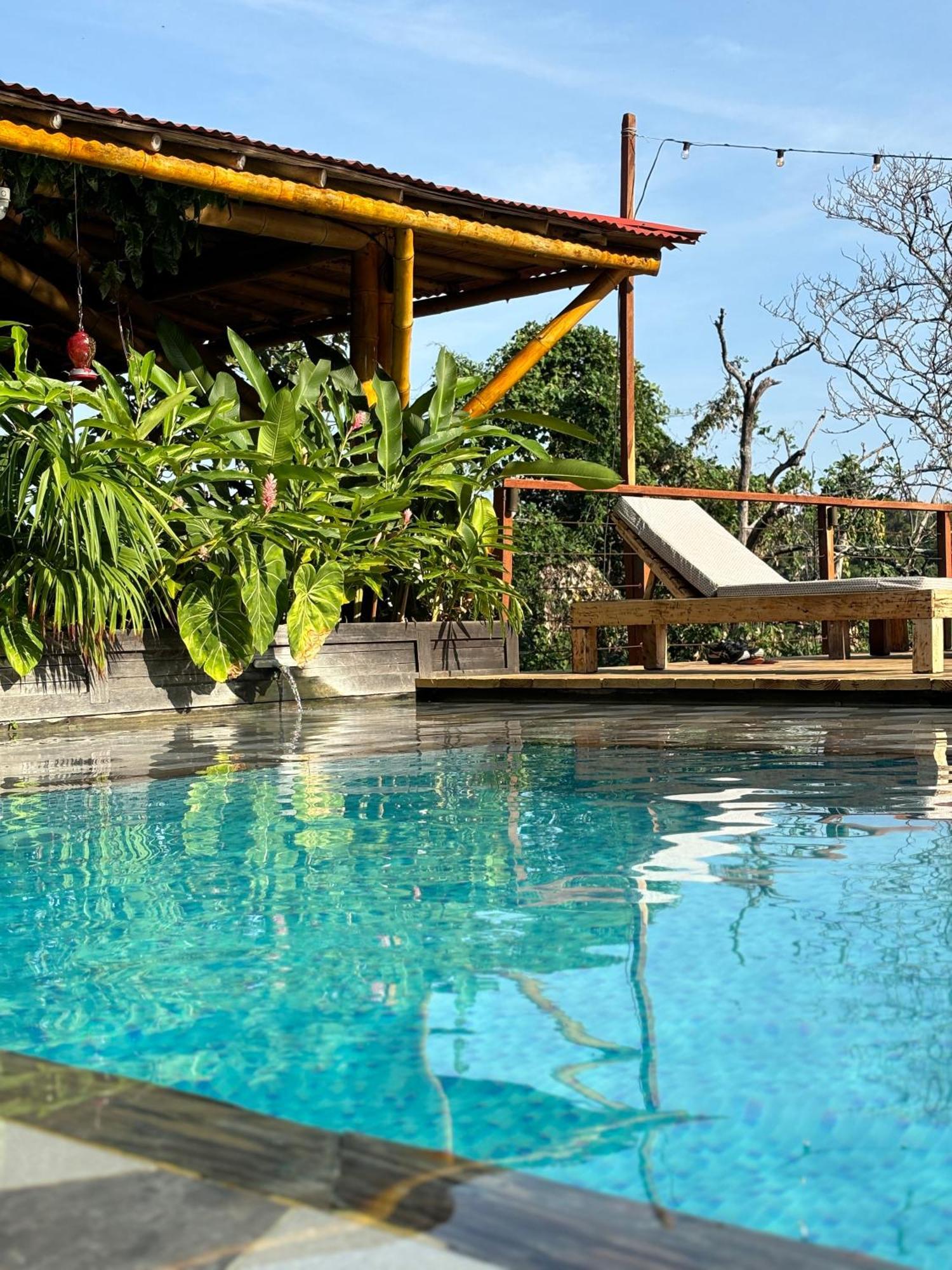 La Veranda Hotel & Restaurant Минка Экстерьер фото