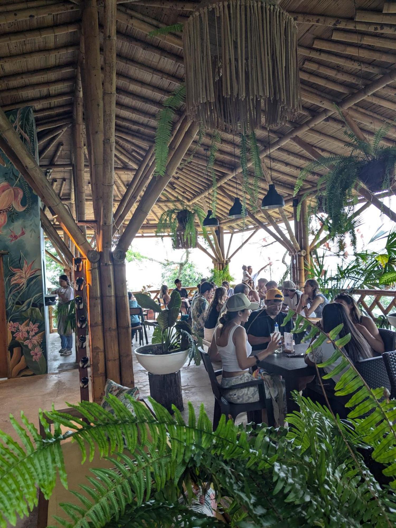 La Veranda Hotel & Restaurant Минка Экстерьер фото